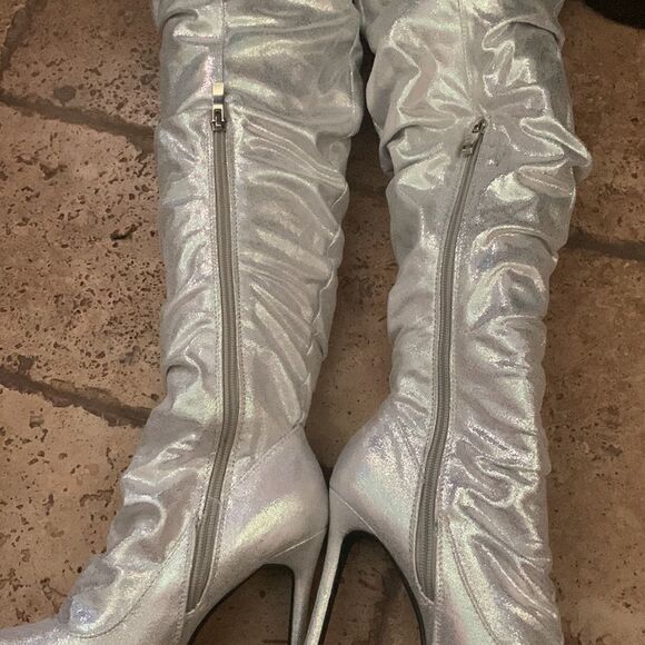 Silver Stiletto boots - Picture 5 of 8